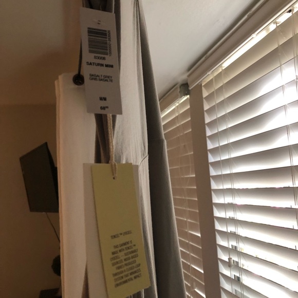 BNWT Aritzia Saturn Mini Wrap Dress in Grey sz M - Picture 5 of 6